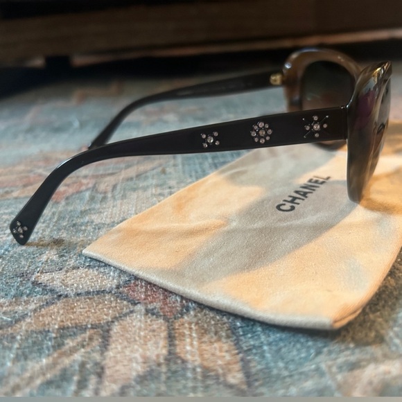 CHANEL Swarovski Crystal Flower Logo CC Brown Frame Sunglasses + Dust Bag 5151-B - Picture 2 of 14